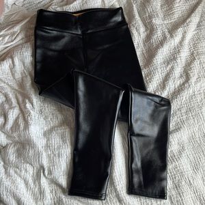 Black Faux Vegan Leather lined Leggings Size M Medium